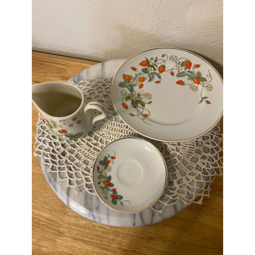 Vintage 1978 Avon Strawberry Porcelain Plate and saucer